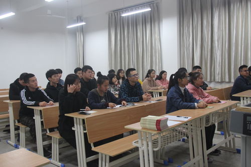 心理健康教育與咨詢(xún)中心舉行2017級(jí)心理委員培訓(xùn)開(kāi)班儀式，共筑校園心理安全防線(xiàn)